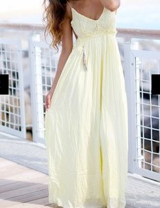 Adorable open-back black maxi dress